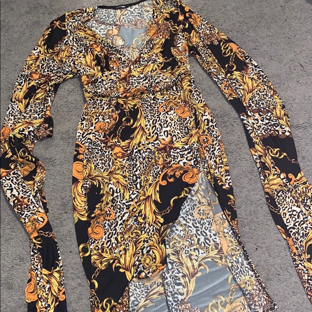 Black and Yellow Loooooong Sleeve Dress